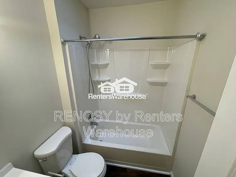 2855 W Cold Spring Ln — Photo 16