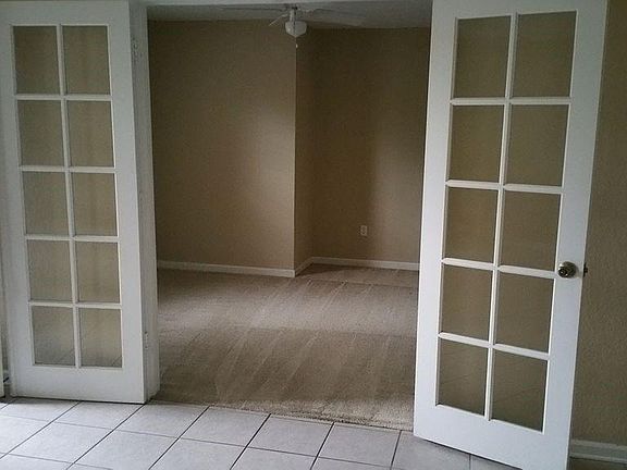 5th image of 2212 Pine Oaks Trl