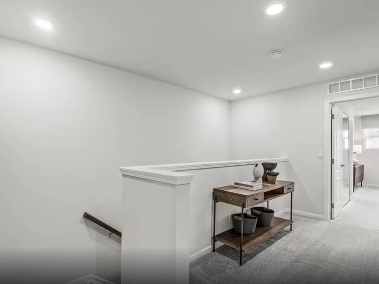 1475 Arcadia Dr — Photo 8