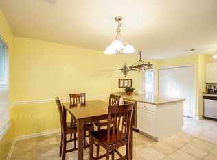 5596 Reardon Ln, Woodbridge, VA 22193