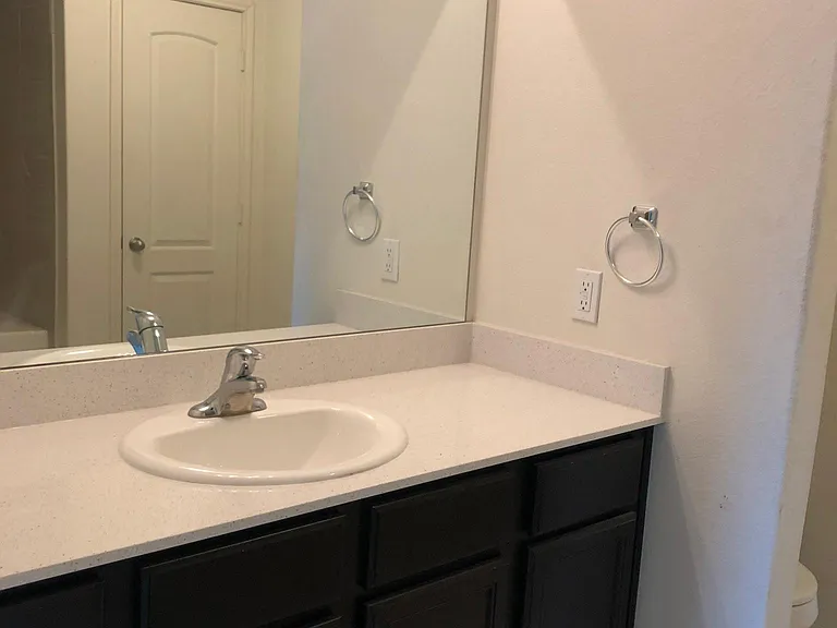 3115 Elam St — Photo 5