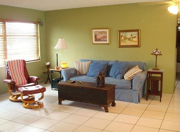 3rd image of 1126 SE 19th Ln