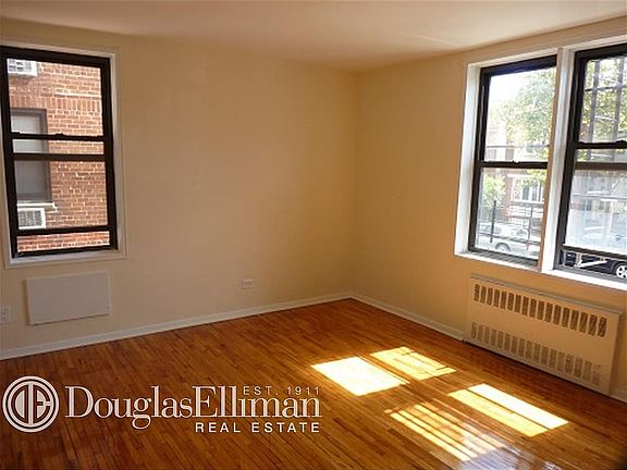 4th image of 2711 Newkirk Ave Unit 2D