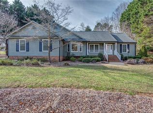 2869 Wimbledon Dr, Gastonia, NC 28056