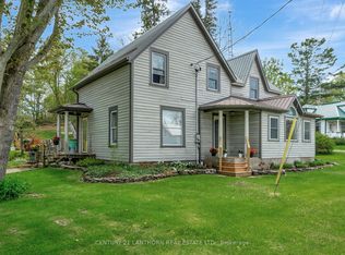 1647 County Road 10 Rd, Prince Edward County, ON K0K 1P0