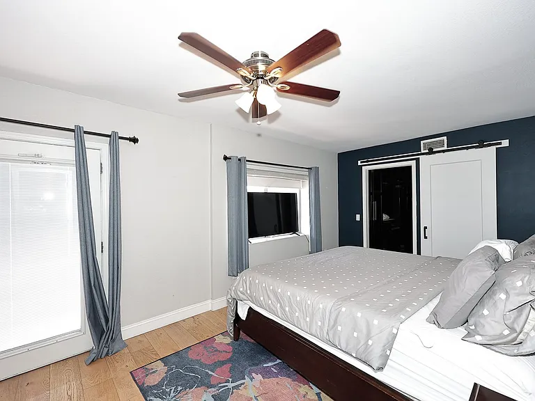 3413 N 16th Dr — Photo 45