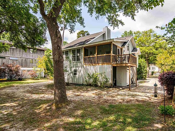 2nd image of 522 Lakeshore Dr. #North Litchfield Beach