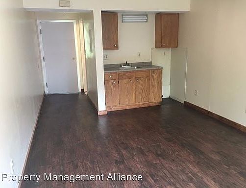 2nd image of 2817 Burnet Ave APT 12