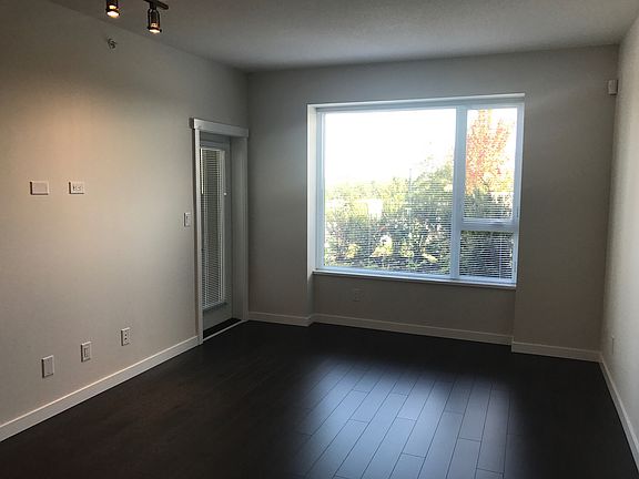 5th image of 9877 University Cres #105