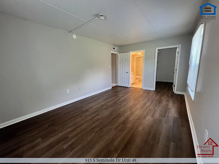 Ridge Terrace Apartments — Photo 21