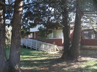 239 Dick George Rd, Cave Junction, OR 97523