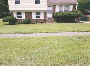 8918 Reinhart Way, Louisville, KY 40220