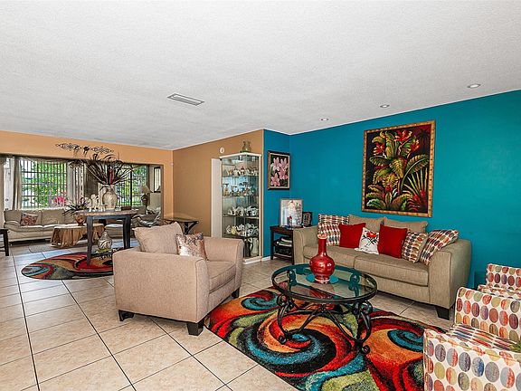 3rd image of 6903 NW 74th Place