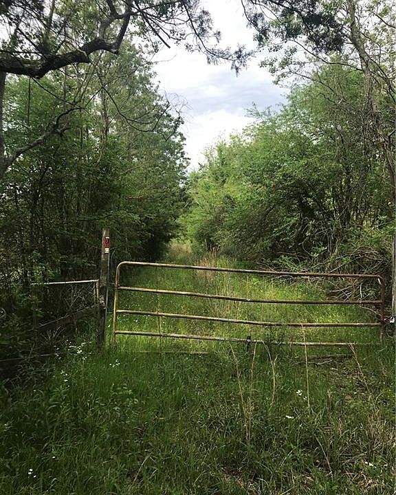 2nd image of 807 Little Corner Rd