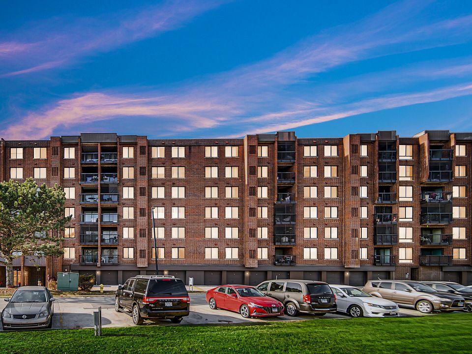 1st image of 500 Park Ave APT 432