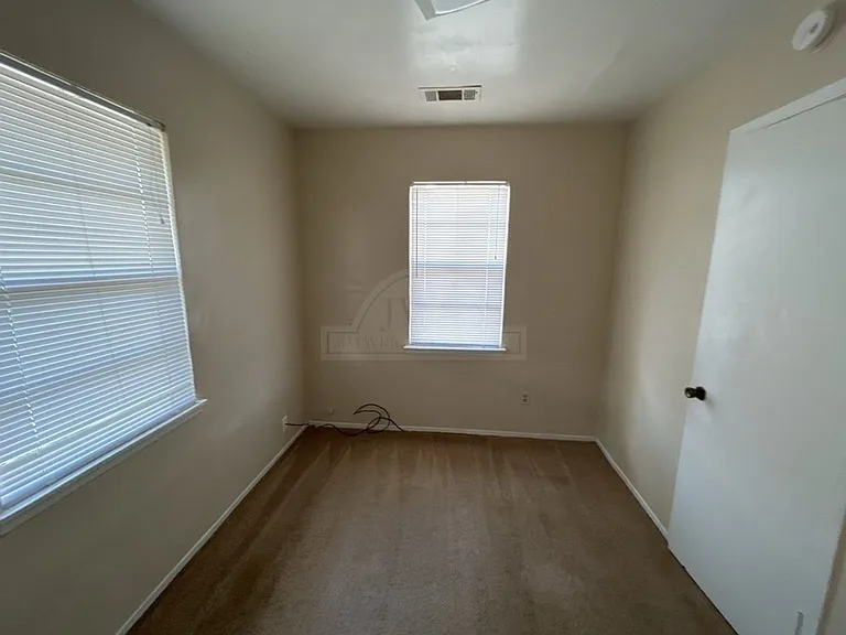 1406 Bundrant Dr — Photo 15