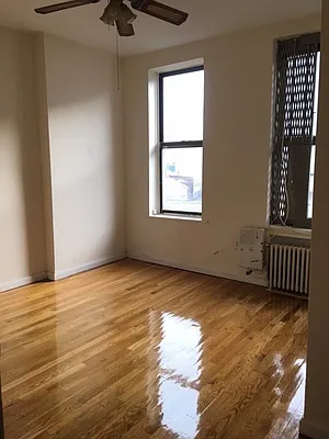 Rented by Lang Realty LLC | media 24