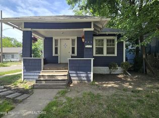 942 Dakin St, Lansing, MI 48912