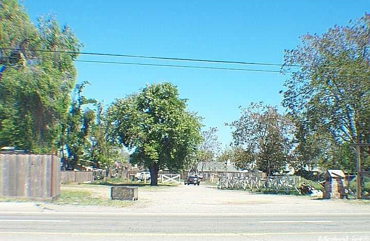 1st image of 1121 E Louise Ave