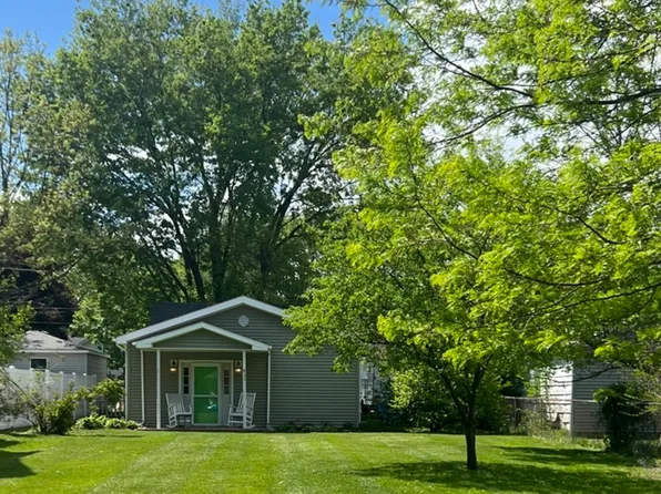 833 S 5th Ave, Kankakee, IL 60901