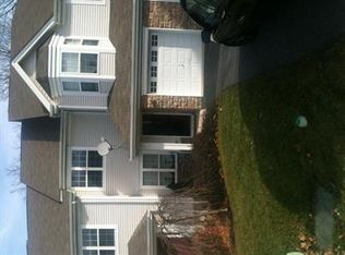 14 Black Bear Ct, Hamburg, NJ 07419