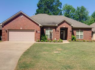 1745 Poteete Dr, Conway, AR 72034