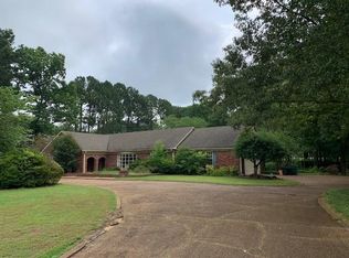 2754 Johnson Rd, Germantown, TN 38139