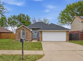 829 Parkwest Blvd, Saginaw, TX 76179