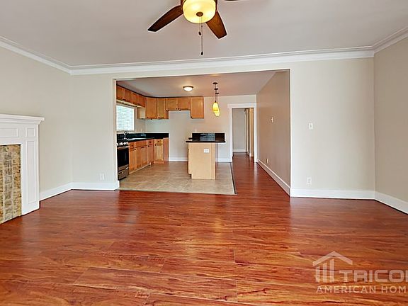 3rd image of 3846 S Hobart Blvd
