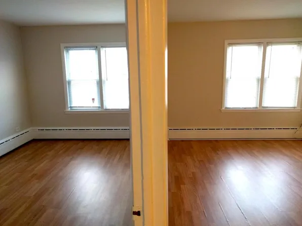 2103 Washington St APT 4, Waukegan, IL 60085