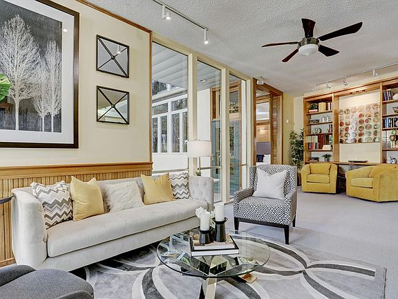 5th image of 1 Pine Creek Ln