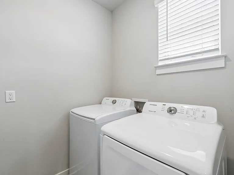 4207 Gandalf Ln — Photo 21