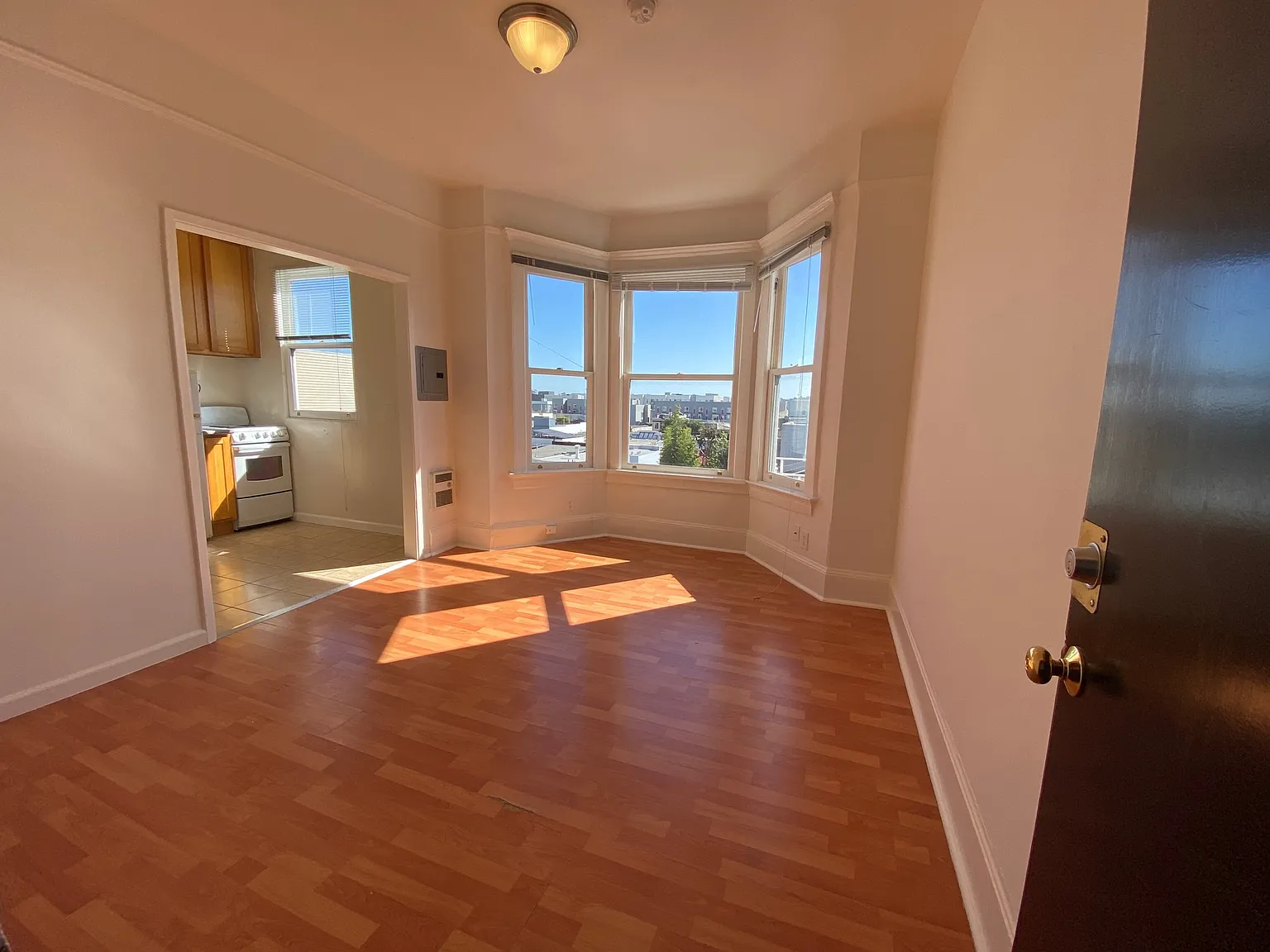 Studio, $1,995 — Photo 2
