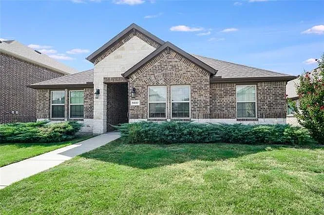 8227 Caribou Dr — Photo 2