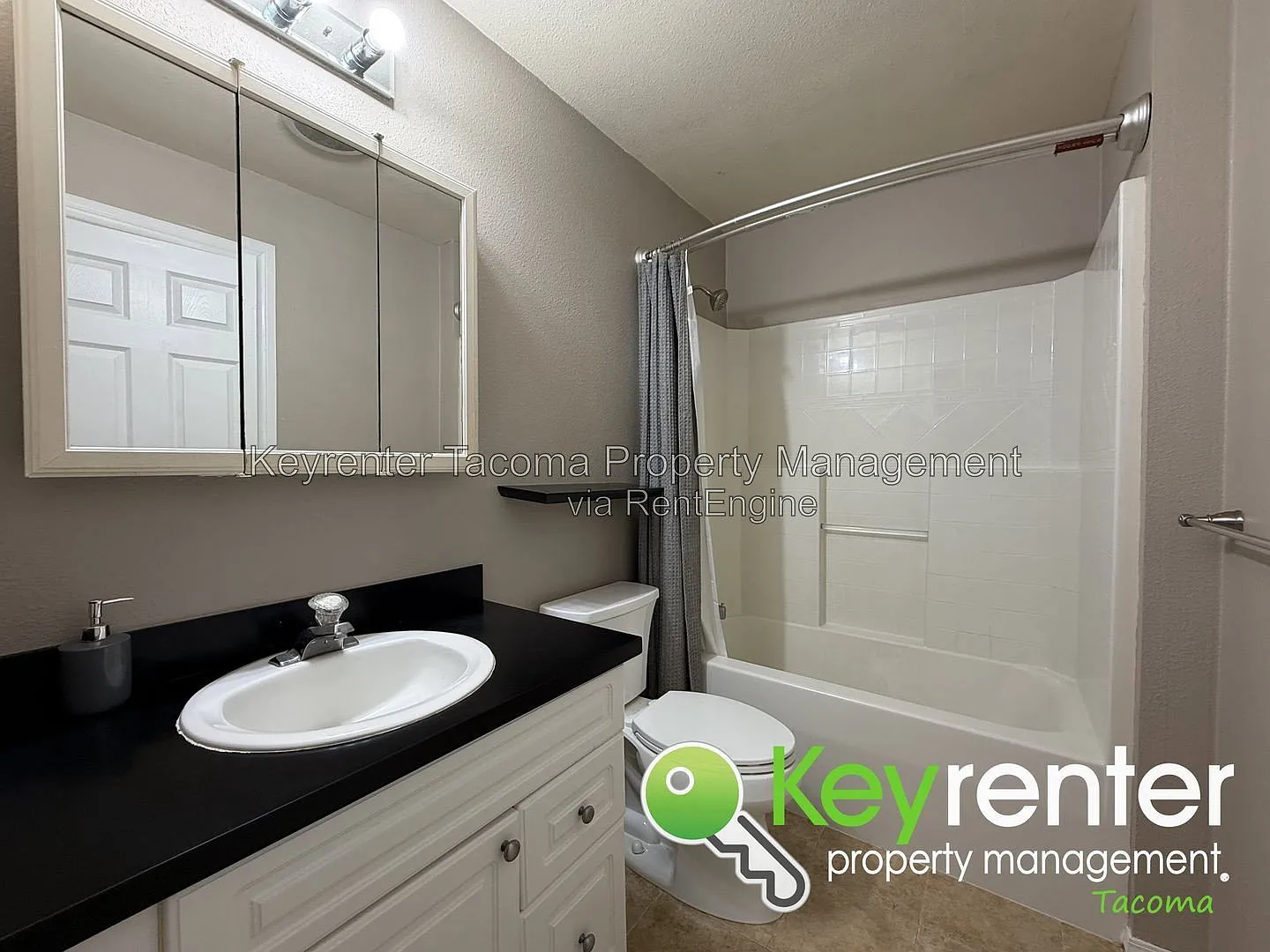 8311 S 18th St — Photo 4