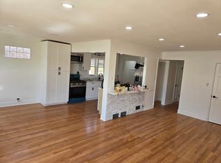 6251 N Hamlin Ave, Chicago, IL 60659