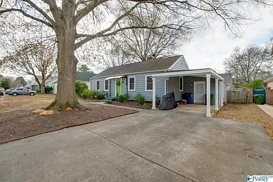 2716 Hastings Rd SW