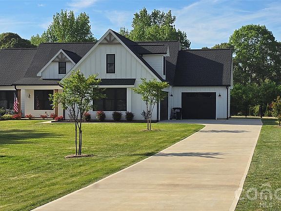 3rd image of 5282 Lake Glenn Dr