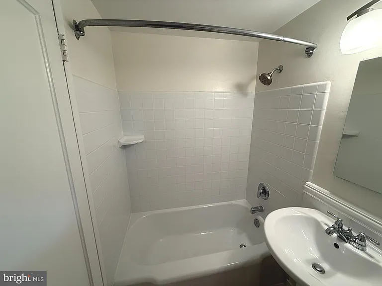 1608 Mount Eagle Pl — Photo 12