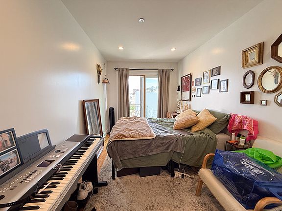 5th image of 1552 Myrtle Ave #2D