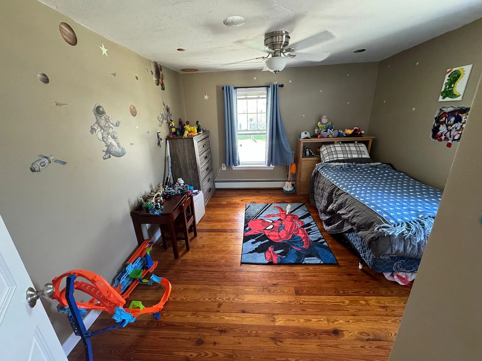 2 bed, $2,400 — Photo 4