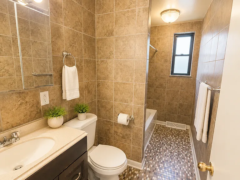735 N Highland Ave #3 — Photo 31