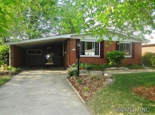 631 Mildred Ave, Wood River, IL 62095