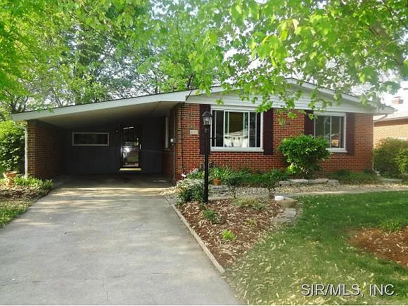 631 Mildred Ave photo 1