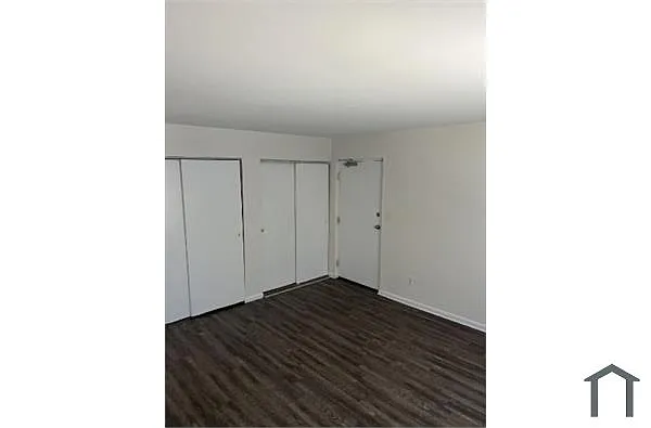 Building Photo - 1036 Cherry Dr #8