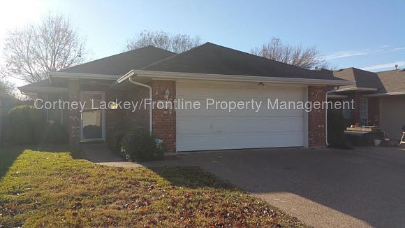 1st image of 407 Lantana Ter