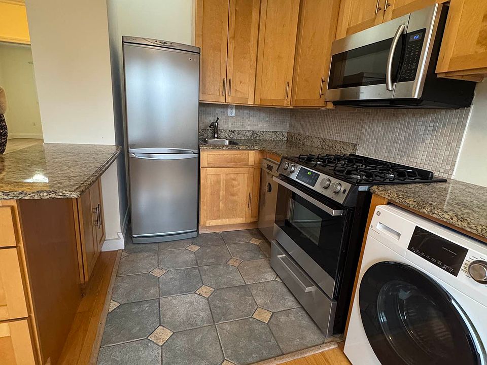 1st image of 32-4 24th Ave #1