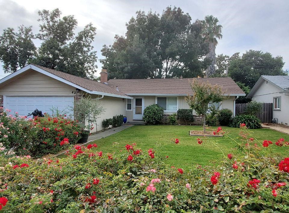 1st image of 421 Deodara St