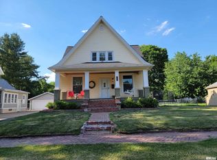 249 W Spruce St, Canton, IL 61520