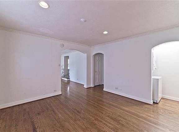 4th image of 4116 Druid Ln